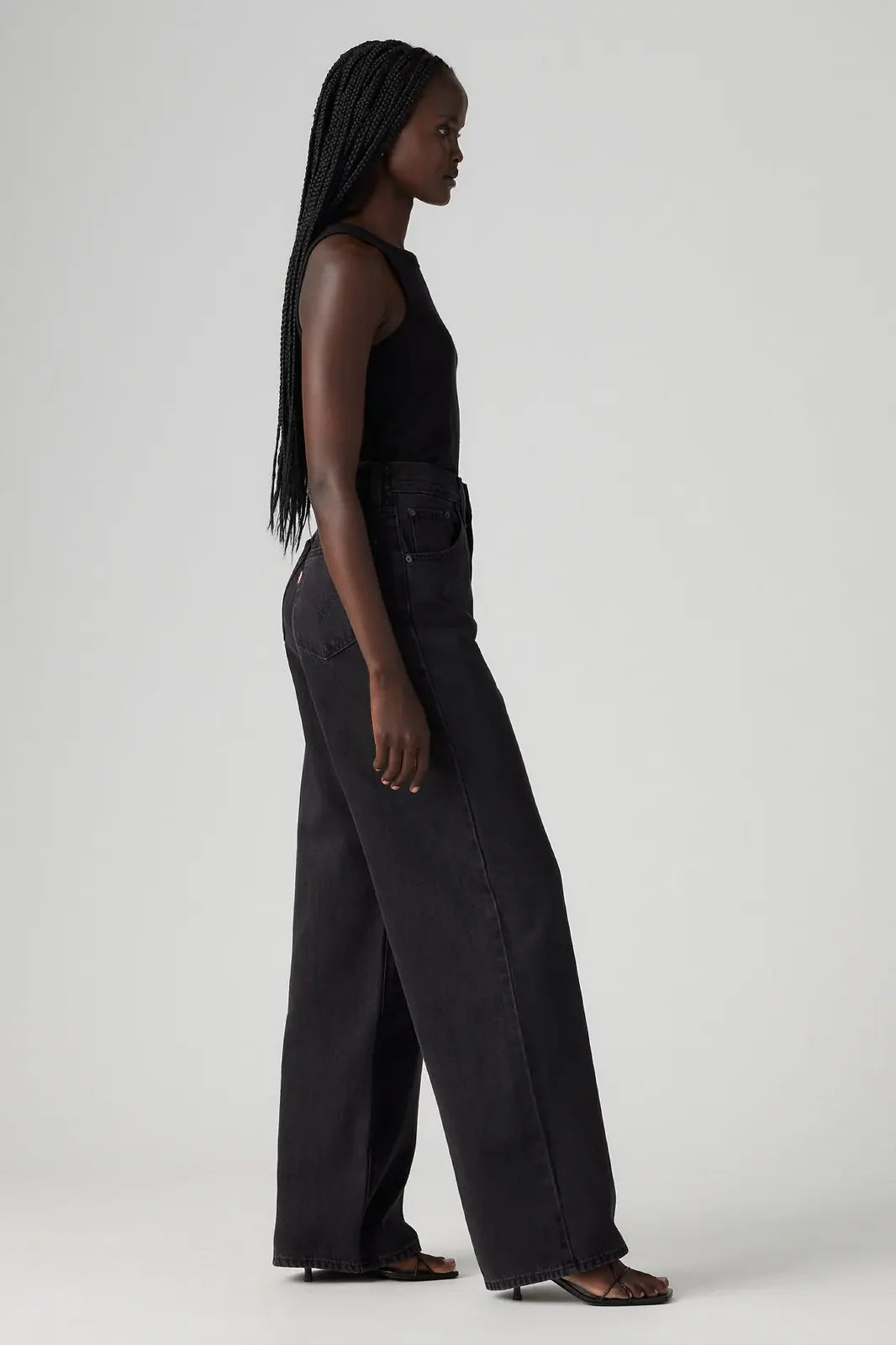 Levi's Cinch Baggy // Capturing Moments