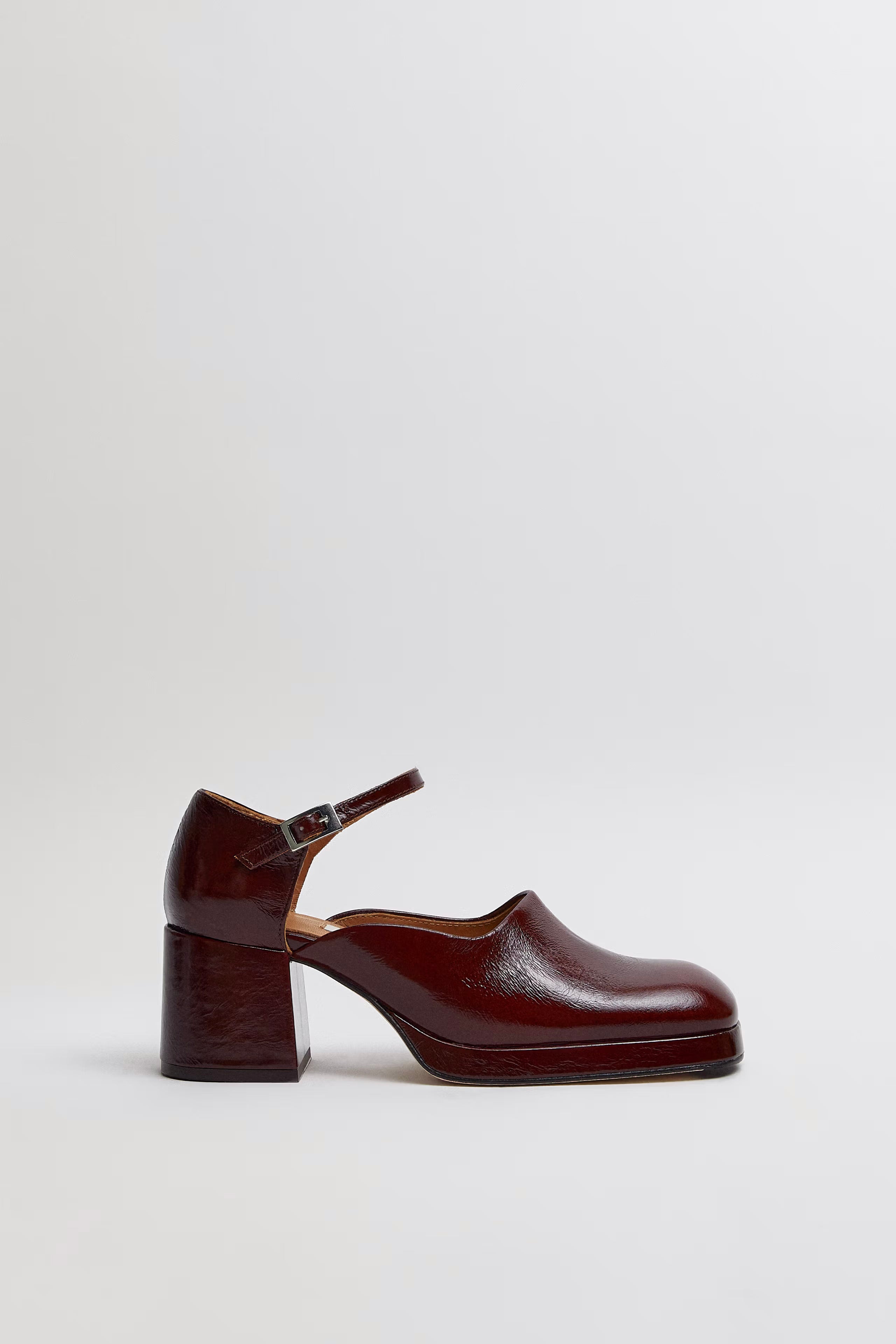 Miista Yara Courts // Crinkle  Brown