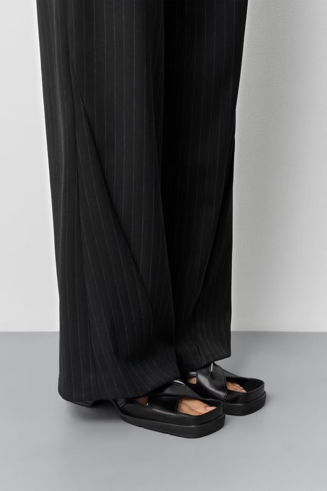 Miista Nira Sandals // Black