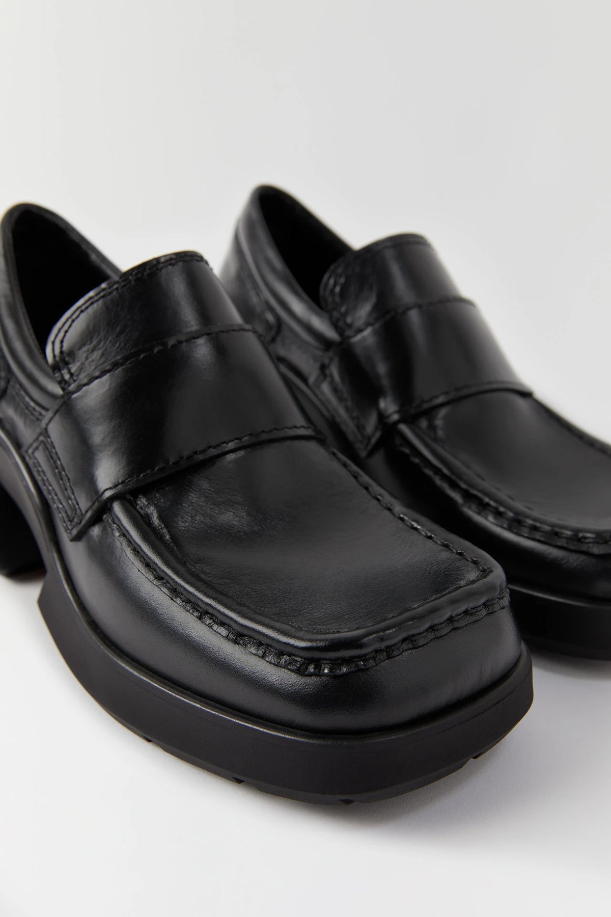 E8 Billie Loafers // Black
