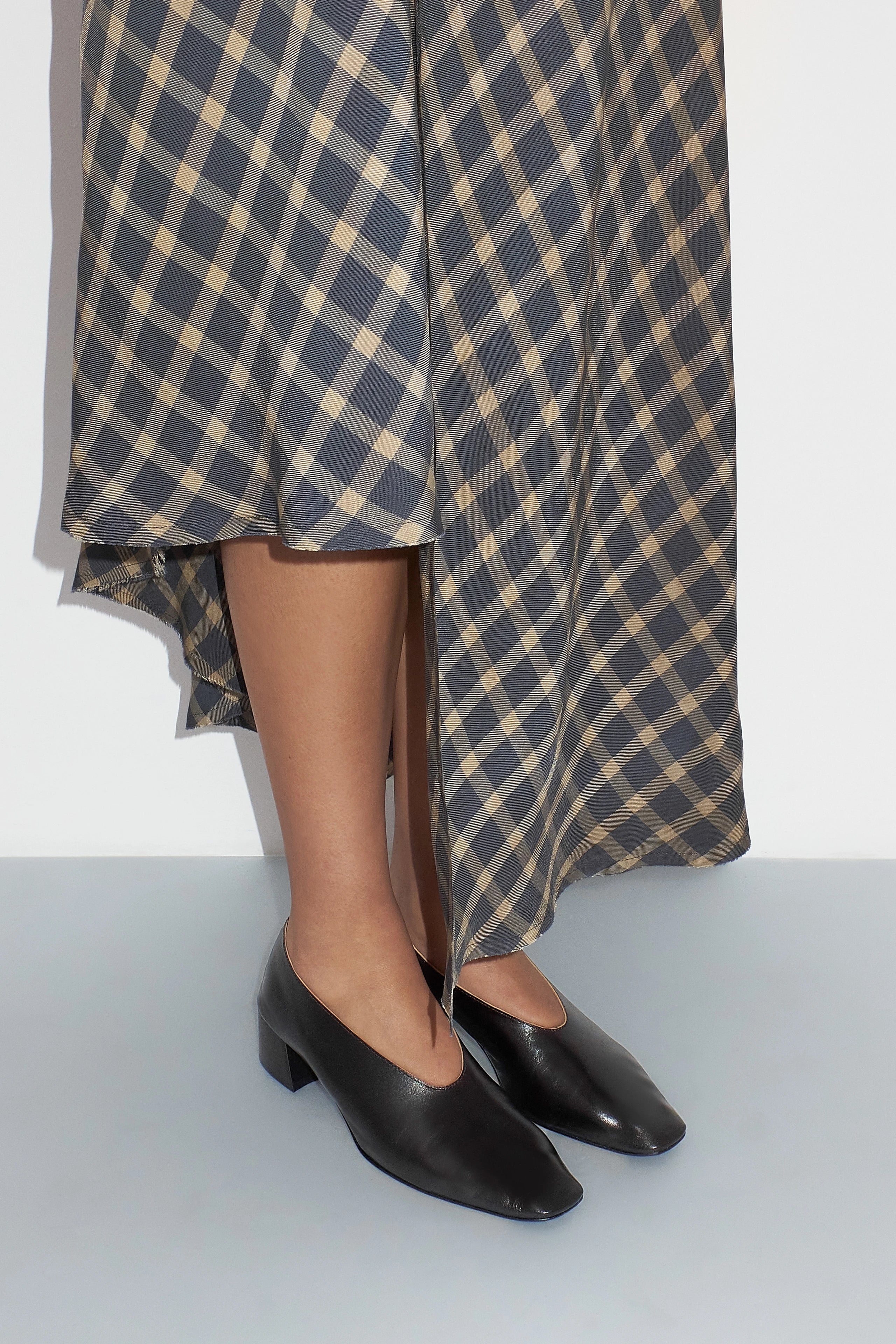 Miista Bibi Piper  Courts // Black