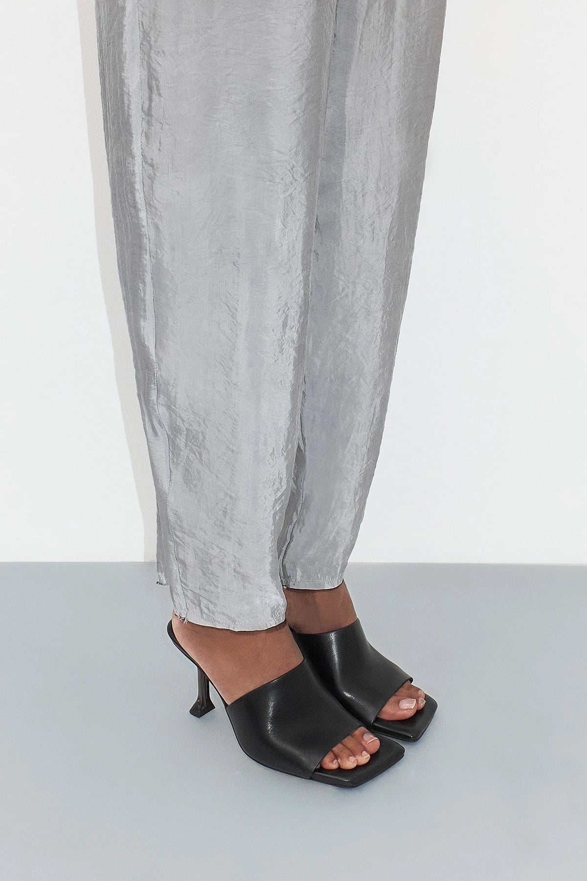 Miista Miri Mules // Black