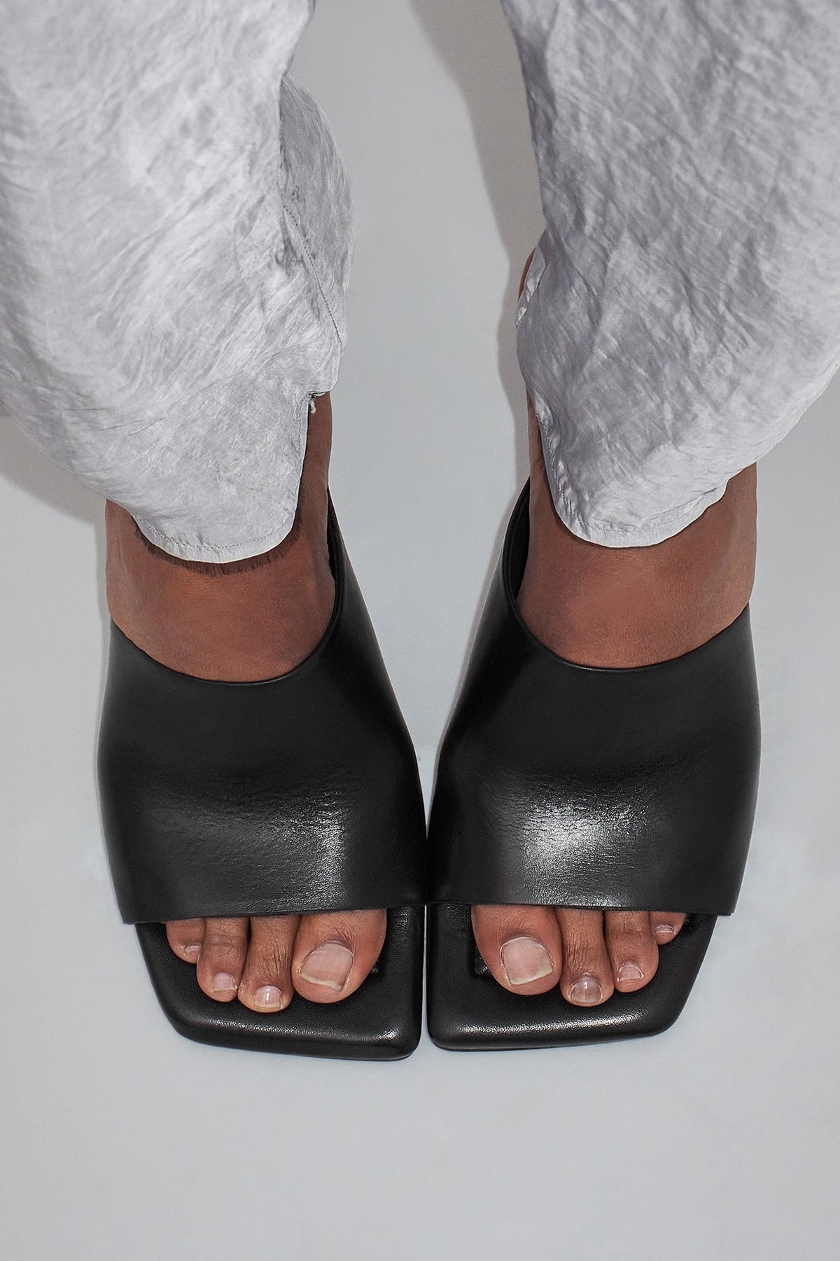 Miista Miri Mules // Black