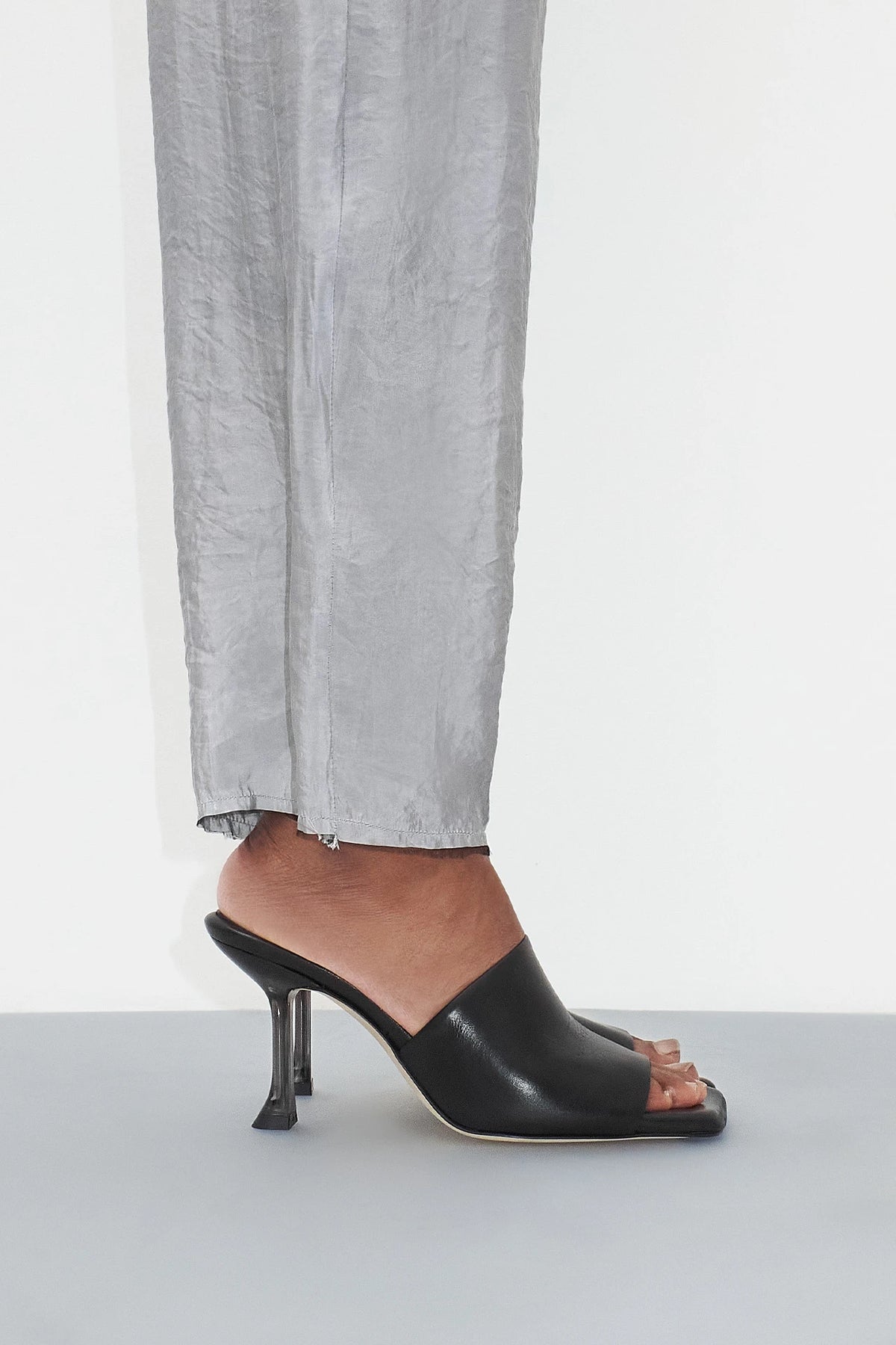 Miista Miri Mules // Black