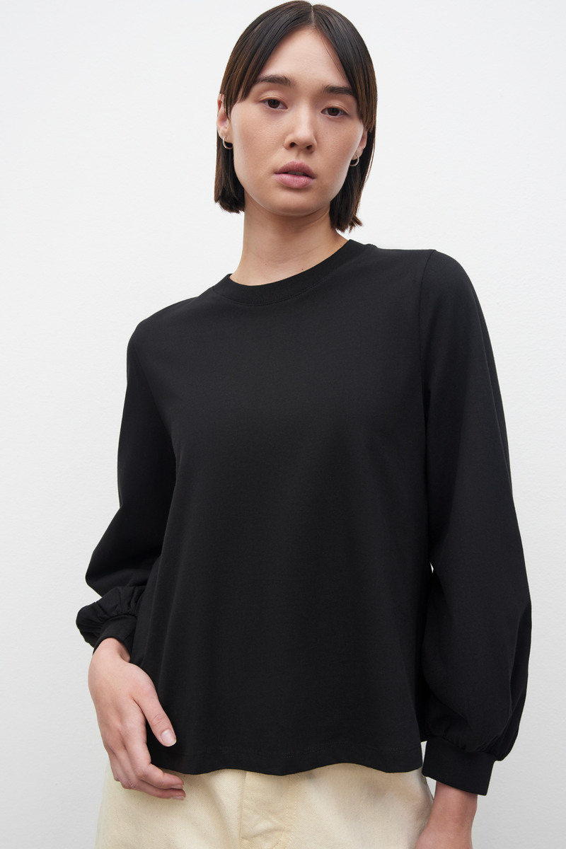 Kowtow Full Sleeve Top // Black