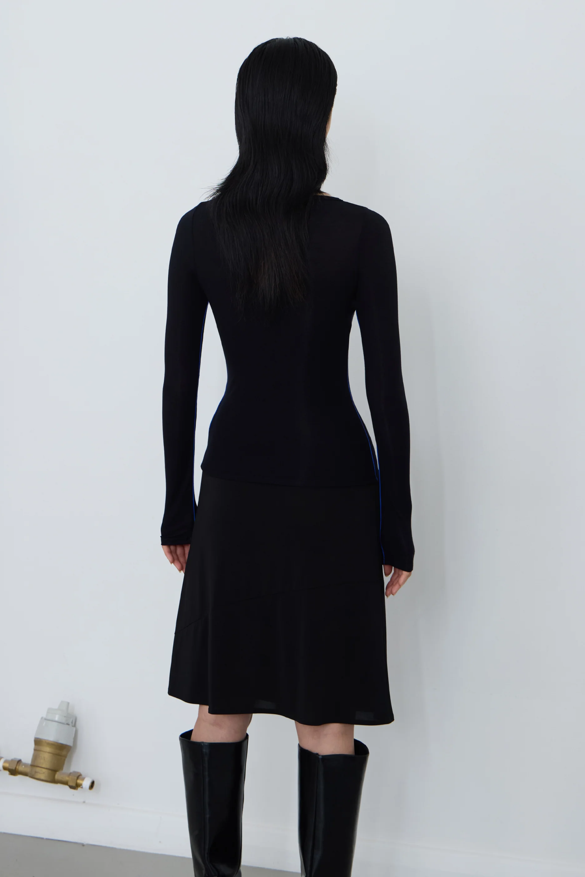 PV Outline Top // Black