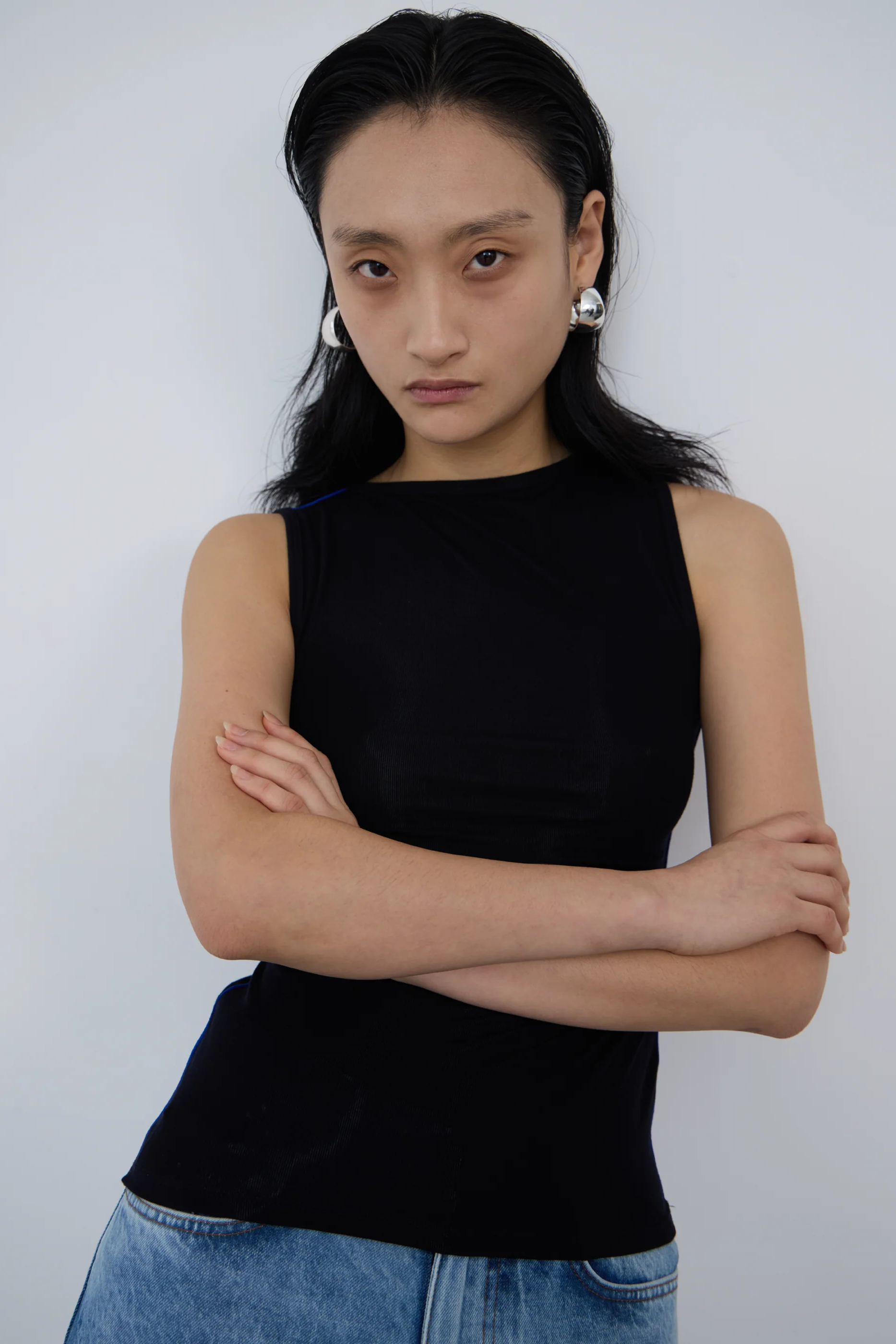 PV Outline Tank // Black