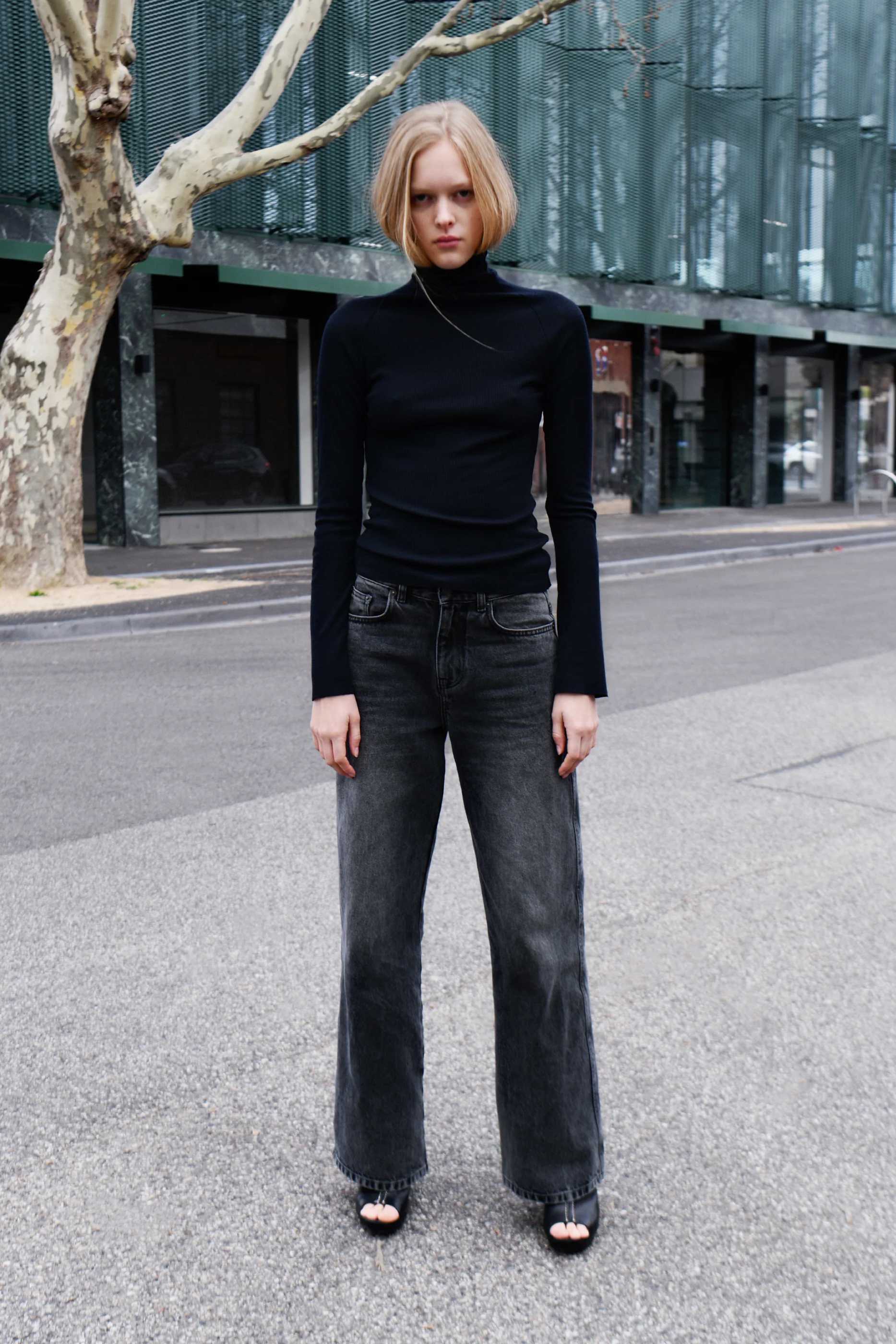 PV Dissolve Wool Turtleneck // Ink