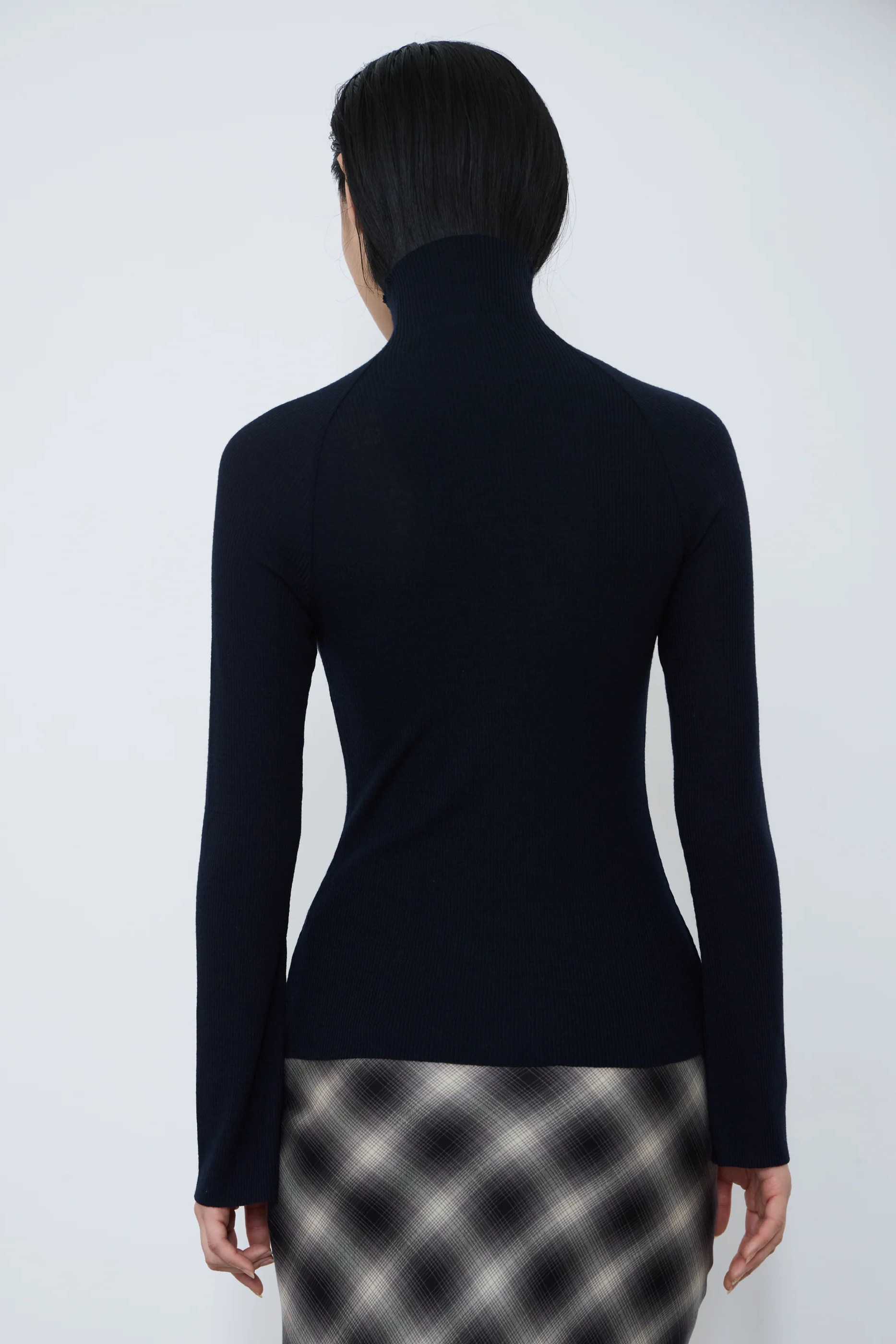 PV Dissolve Wool Turtleneck // Ink