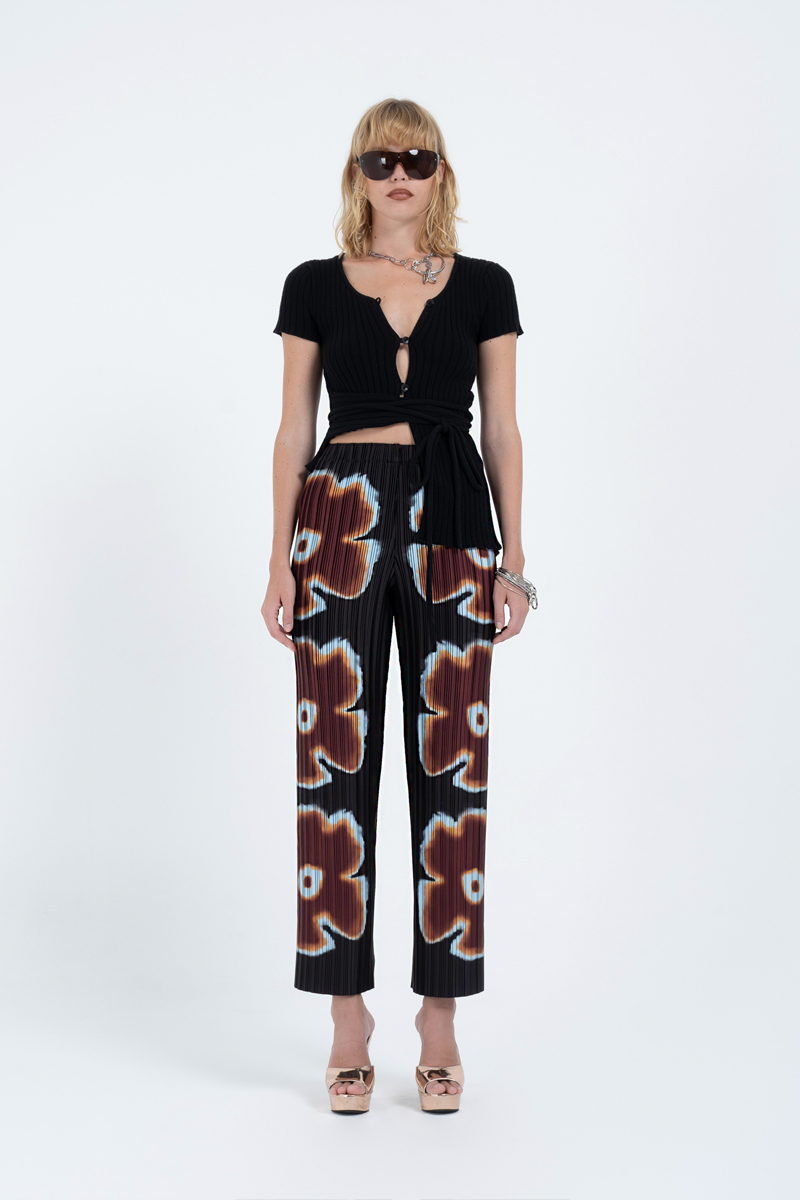 Arthur Asymmetric Tie Tee // Black