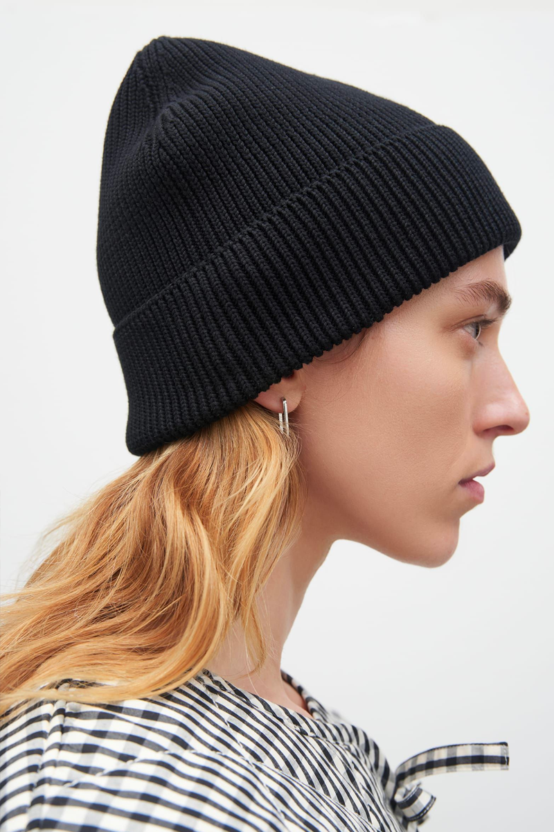 Kowtow Beanie // Black