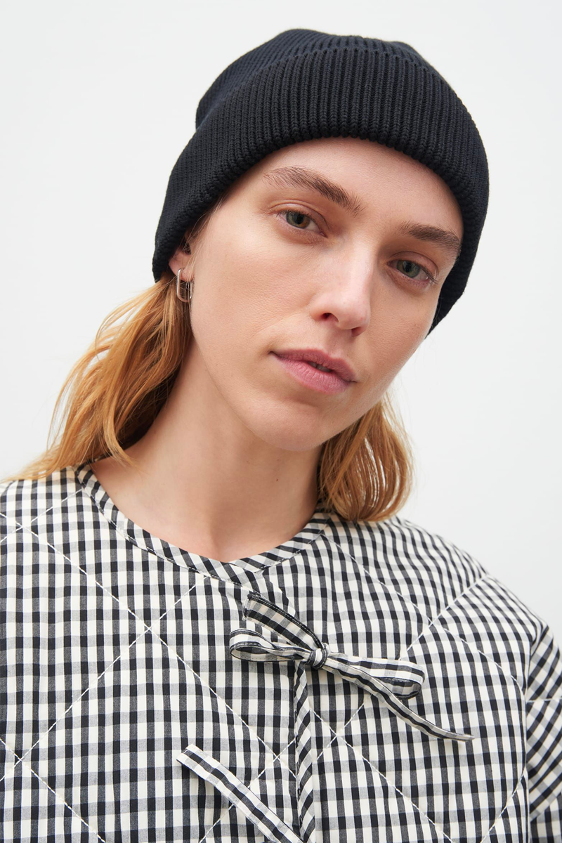 Kowtow Beanie // Black