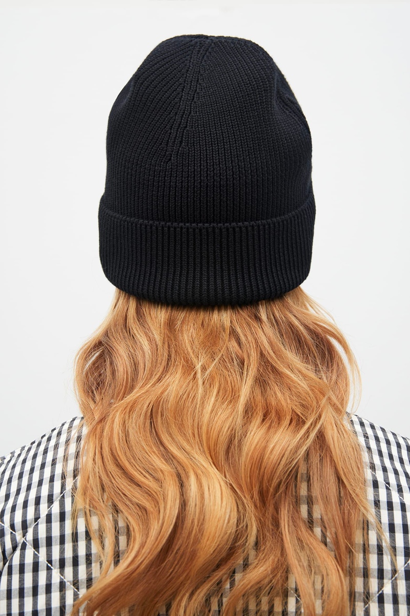 Kowtow Beanie // Black